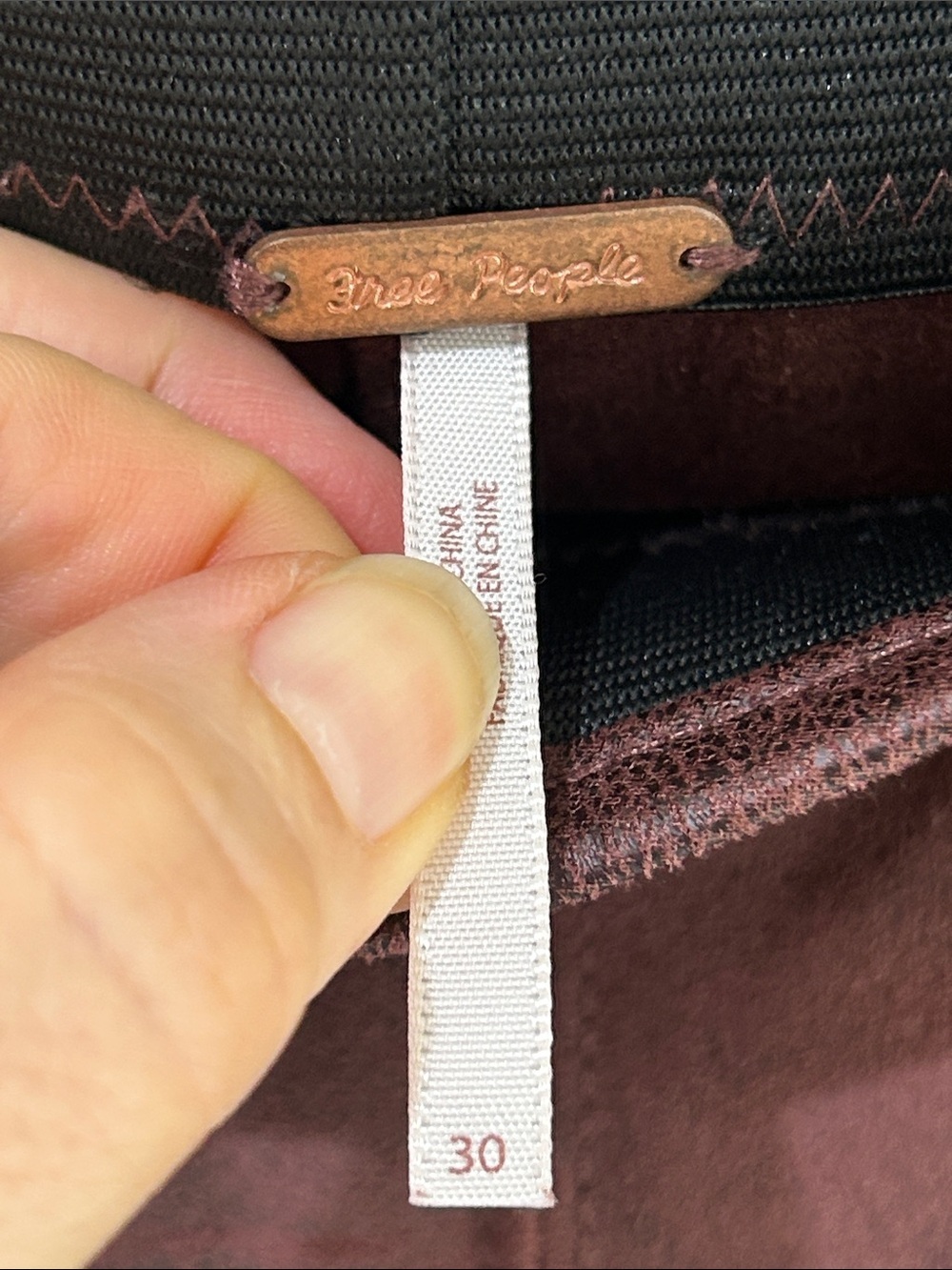 FREE PEOPLE Vegan Faux Suede Leggings Wine Burgundy Size 30 - Picture 4 of 12